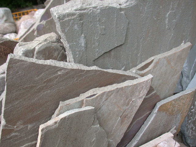 Full Color Bluestone is a popular choice for a flagstone patio