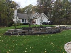 Chapleau Grey Outcropping Retaining Wall