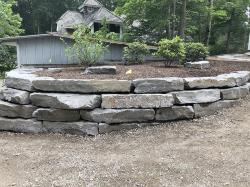 Chapleau Grey stone outcropping wall