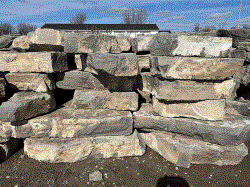 Chapleau Light Grey stone outcroppings