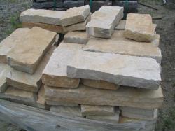 Sandy Creek 8" wall stone 2-4" thick